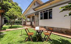 Memora Guesthouse Curitiba - Quartos em Casa próximo ao Parque Bacacheri